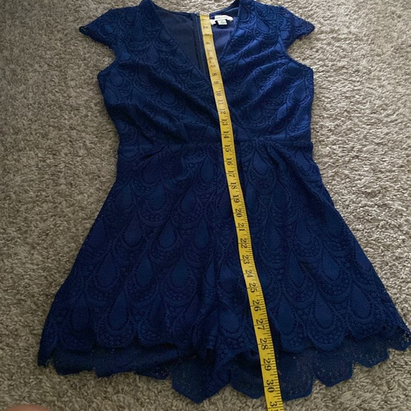Francesca's Collections Navy Blue Ruffled Romper XS - Picture 10 of 10